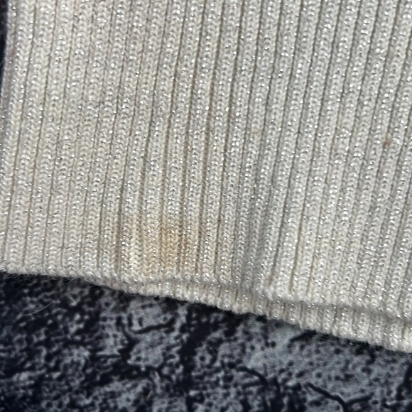 Serac silver metallic ski sweater and silver ski pants - Picture 4 of 11